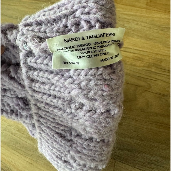 Women’s Nardi & Tagliaferri Lilac Light Purple Knit Winter Pom Pom Hat - Picture 5 of 16